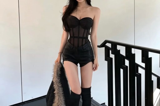 78岁秦祥林现状：前妻是谢贤初恋定居美国成富商谢贤去世没来